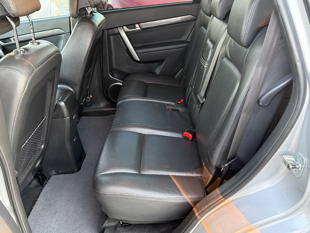 Chevrolet Captiva 2.0D* 2010г.* АВТОМАТИК* 4х4* КОЖА* 6+1 Местен* - автомобили, коли, обяви за нови и употребявани 8
