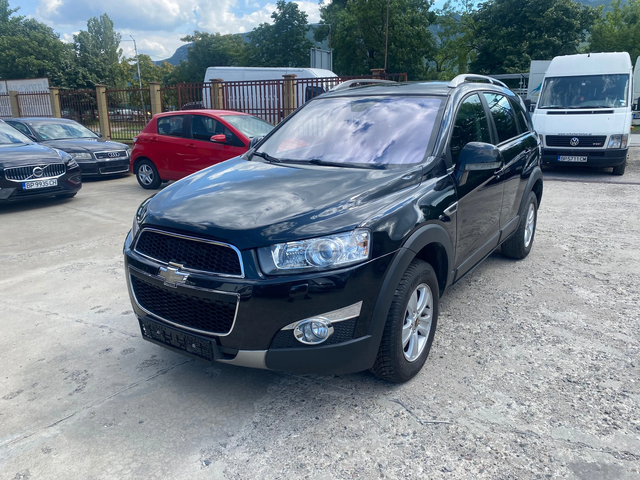 Chevrolet Captiva 3.0i V6 4X4 - автомобили, коли, обяви за нови и употребявани 0