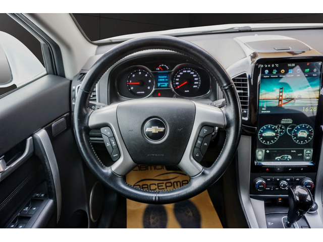 Chevrolet Captiva 2.2LTZ AUTO - автомобили, коли, обяви за нови и употребявани 6