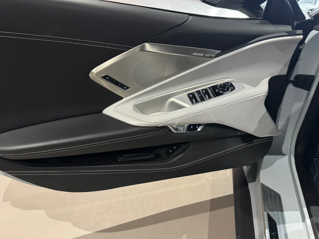 Chevrolet Corvette Stingray Z51 3LT 70th Anniversary Convertible - автомобили, коли, обяви за нови и употребявани 6