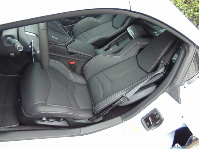 Chevrolet Corvette C8 6.2 V8 - автомобили, коли, обяви за нови и употребявани 8