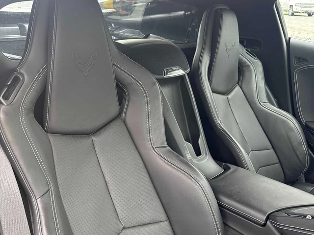 Chevrolet Corvette * 1LT * ПОДГРЕВ* KEYLESS* - автомобили, коли, обяви за нови и употребявани 12