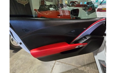 Chevrolet Corvette Stingray 3LT - автомобили, коли, обяви за нови и употребявани 12