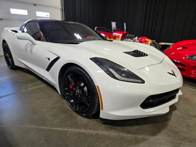 Chevrolet Corvette Stingray 3LT - автомобили, коли, обяви за нови и употребявани 2