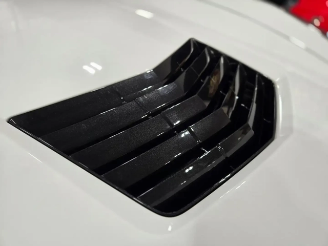 Chevrolet Corvette Stingray 3LT - автомобили, коли, обяви за нови и употребявани 5