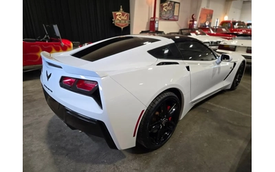 Chevrolet Corvette Stingray 3LT - автомобили, коли, обяви за нови и употребявани 6