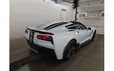 chevrolet-corvette-6-2l-8cyl-rear-wheel-drive - 2