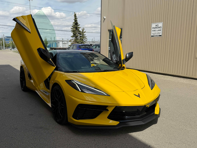 Chevrolet Corvette 6.2L 8cyl Rear Wheel Drive - автомобили, коли, обяви за нови и употребявани 0