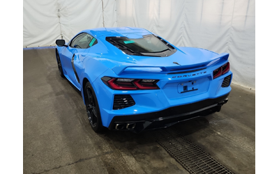 chevrolet-corvette-6-2l-8cyl-rear-wheel-drive - 3