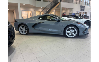 chevrolet-corvette-6-2l-8cyl-rwd - 2