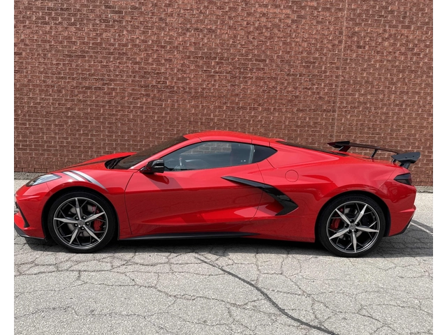 Chevrolet Corvette 2LT - автомобили, коли, обяви за нови и употребявани 2