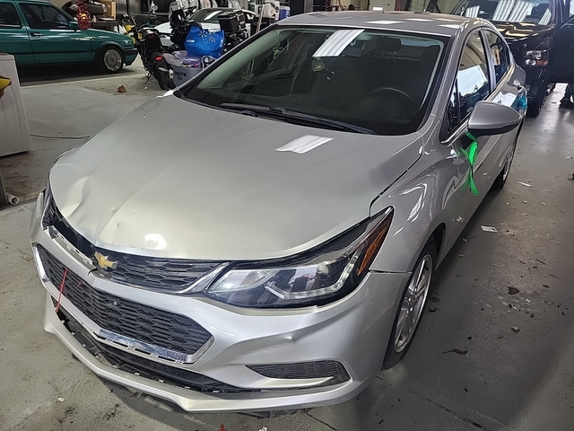 Chevrolet Cruze 1.4L 4cyl Front Wheel Drive - автомобили, коли, обяви за нови и употребявани 0
