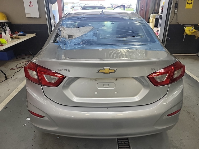 Chevrolet Cruze 1.4L 4cyl Front Wheel Drive - автомобили, коли, обяви за нови и употребявани 13