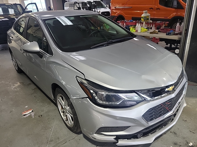 Chevrolet Cruze 1.4L 4cyl Front Wheel Drive - автомобили, коли, обяви за нови и употребявани 1