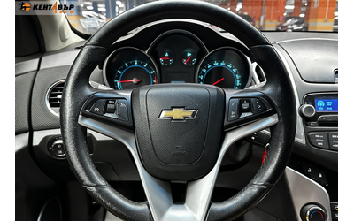 Chevrolet Cruze 1.6i 124 к.с. - автомобили, коли, обяви за нови и употребявани 11