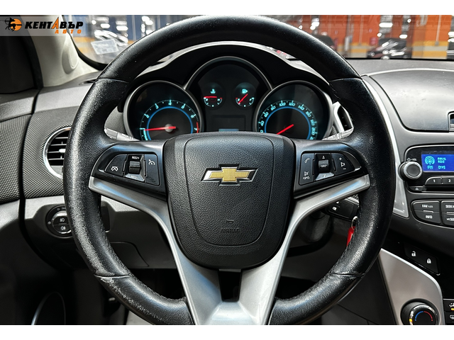Chevrolet Cruze 1.6i 124 к.с. - автомобили, коли, обяви за нови и употребявани 11