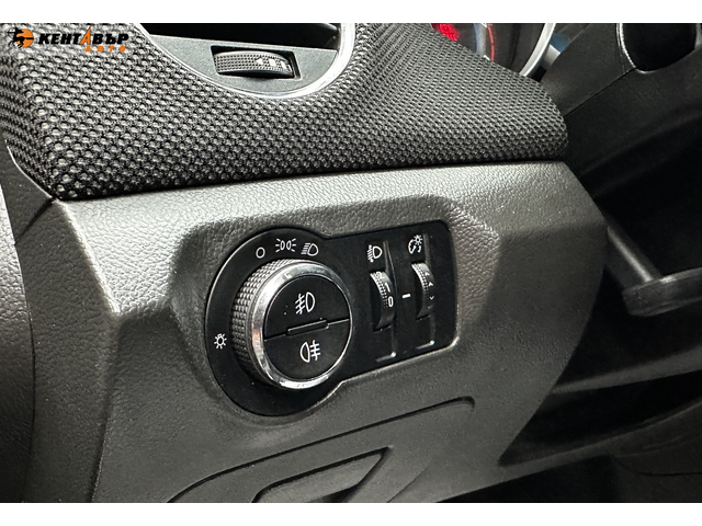 Chevrolet Cruze 1.6i 124 к.с. - автомобили, коли, обяви за нови и употребявани 13