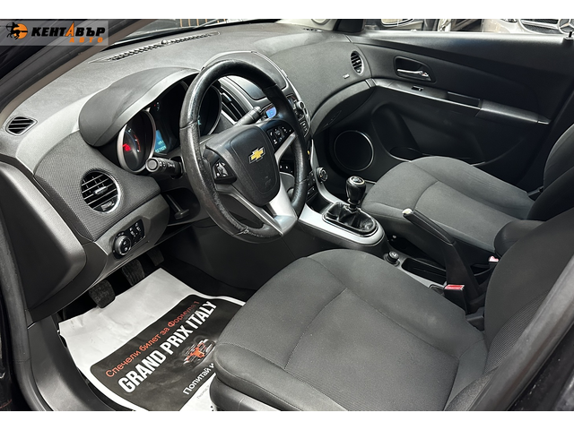 Chevrolet Cruze 1.6i 124 к.с. - автомобили, коли, обяви за нови и употребявани 9