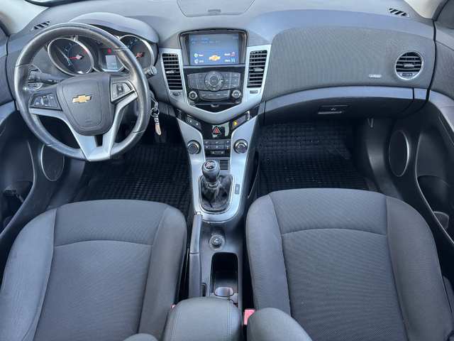 Chevrolet Cruze 1,8i 141ps,GPL,нави,мулти,темпо,борд.,евро5 - автомобили, коли, обяви за нови и употребявани 11