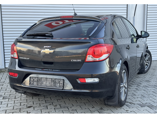 Chevrolet Cruze 1,8i 141ps,GPL,нави,мулти,темпо,борд.,евро5 - автомобили, коли, обяви за нови и употребявани 4
