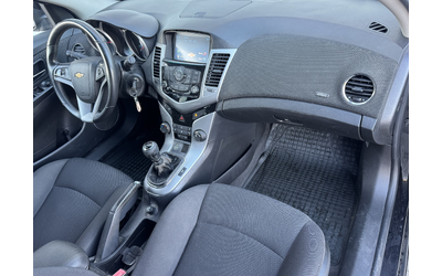 Chevrolet Cruze 1,8i 141ps,GPL,нави,мулти,темпо,борд.,евро5 - автомобили, коли, обяви за нови и употребявани 8