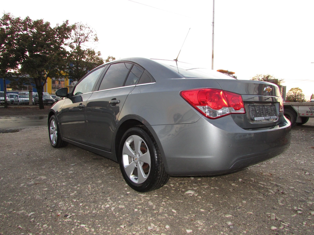 Chevrolet Cruze 2.0 VCDI EURO4 - автомобили, коли, обяви за нови и употребявани 5