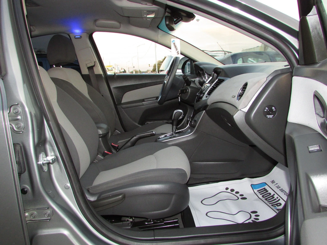 Chevrolet Cruze 2.0 VCDI EURO4 - автомобили, коли, обяви за нови и употребявани 8