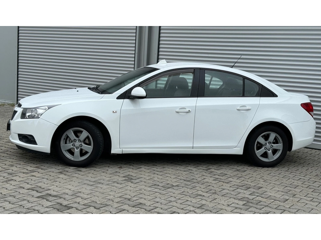 Chevrolet Cruze 1, 8i 141ps, bi-fuel GPL, клима, мулти, темпо, бор - автомобили, коли, обяви за нови и употребявани 2