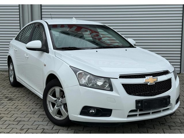 Chevrolet Cruze 1, 8i 141ps, bi-fuel GPL, клима, мулти, темпо, бор - автомобили, коли, обяви за нови и употребявани 3