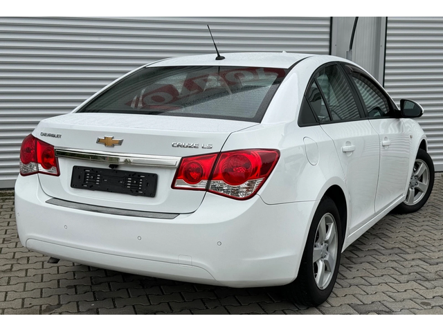Chevrolet Cruze 1, 8i 141ps, bi-fuel GPL, клима, мулти, темпо, бор - автомобили, коли, обяви за нови и употребявани 4