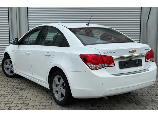 Chevrolet Cruze 1, 8i 141ps, bi-fuel GPL, клима, мулти, темпо, бор - автомобили, коли, обяви за нови и употребявани 5