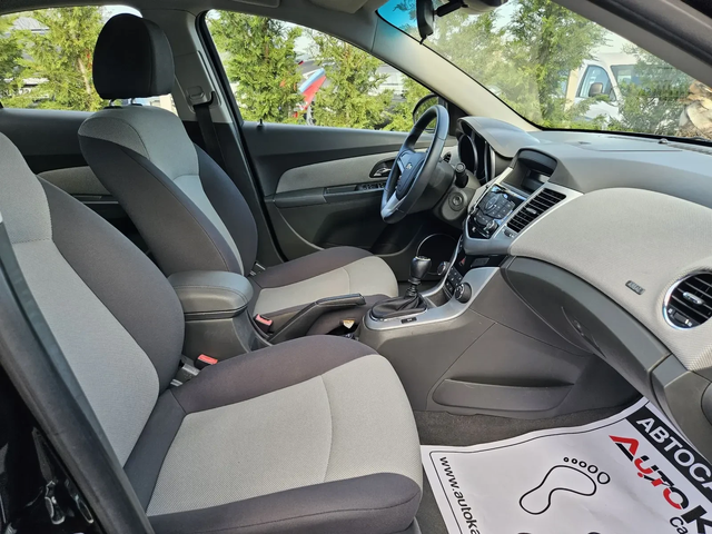Chevrolet Cruze 1.6i-113кс= КЛИМАТИК= 188.000km= EURO 5A - автомобили, коли, обяви за нови и употребявани 14