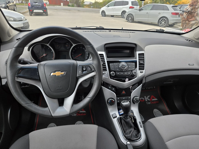 Chevrolet Cruze 1.6i-112kc= ГАЗ* LANDI RENZO* = КЛИМАТИК= EURO 5A - автомобили, коли, обяви за нови и употребявани 10