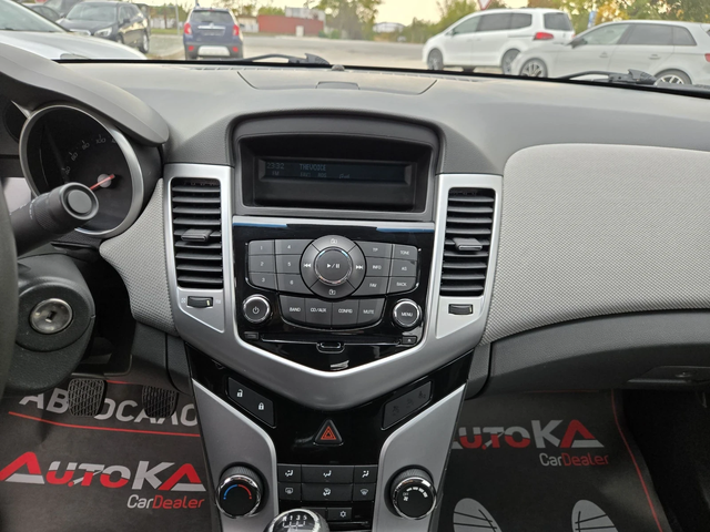 Chevrolet Cruze 1.6i-112kc= ГАЗ* LANDI RENZO* = КЛИМАТИК= EURO 5A - автомобили, коли, обяви за нови и употребявани 15