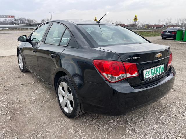 Chevrolet Cruze 1.6i-113-ITALIA - автомобили, коли, обяви за нови и употребявани 10