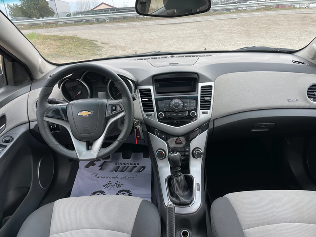 Chevrolet Cruze 1.6i-113-ITALIA - автомобили, коли, обяви за нови и употребявани 7