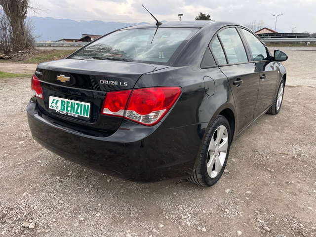 Chevrolet Cruze 1.6i-113-ITALIA - автомобили, коли, обяви за нови и употребявани 8