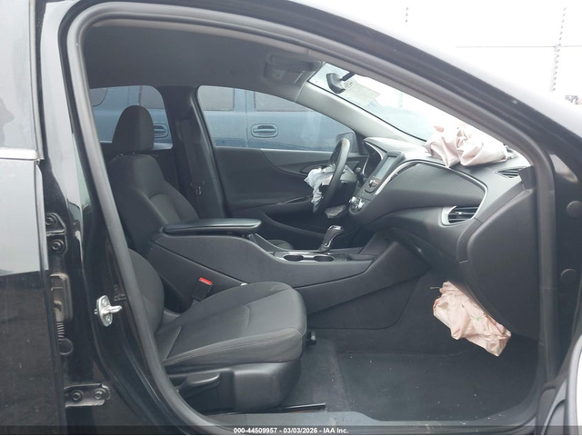 Chevrolet Malibu 1.5L I-4 DI, DOHC, VVT, TURBO, 160HP Front Wheel Drive - автомобили, коли, обяви за нови и употребявани 4