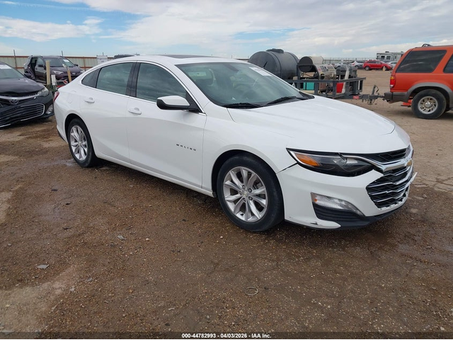Chevrolet Malibu 1.5L I-4 DI, DOHC, VVT, TURBO, 160HP Front Wheel Drive - автомобили, коли, обяви за нови и употребявани 0