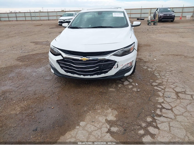 Chevrolet Malibu 1.5L I-4 DI, DOHC, VVT, TURBO, 160HP Front Wheel Drive - автомобили, коли, обяви за нови и употребявани 5