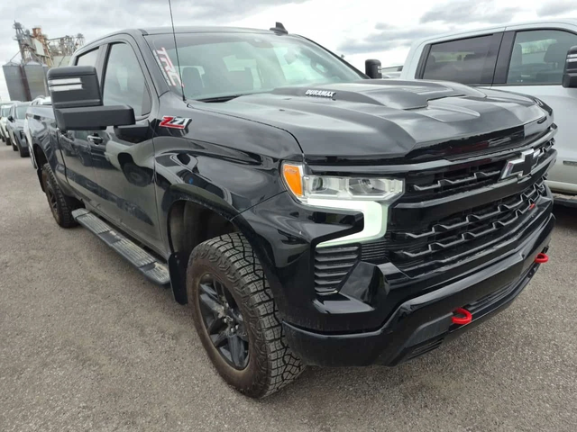 Chevrolet Silverado DIESEL * LT TRAIL BOSS CREW CAB STD BED * CARFAX * - автомобили, коли, обяви за нови и употребявани 1