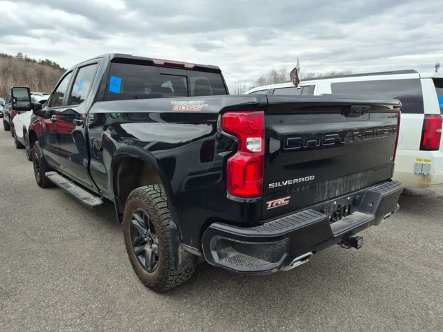 Chevrolet Silverado DIESEL * LT TRAIL BOSS CREW CAB STD BED * CARFAX * - автомобили, коли, обяви за нови и употребявани 3