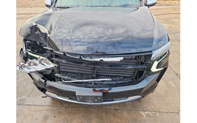 Chevrolet Suburban 5.3L 8 4X4 W/REAR WHEEL DRV - автомобили, коли, обяви за нови и употребявани 12