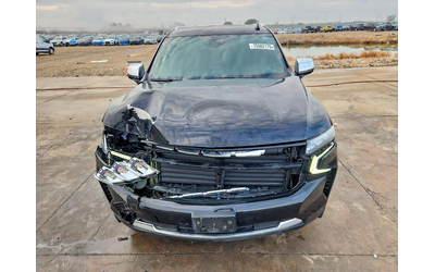 chevrolet-suburban-5-3l-8-4x4-w-rear-wheel-drv - 5