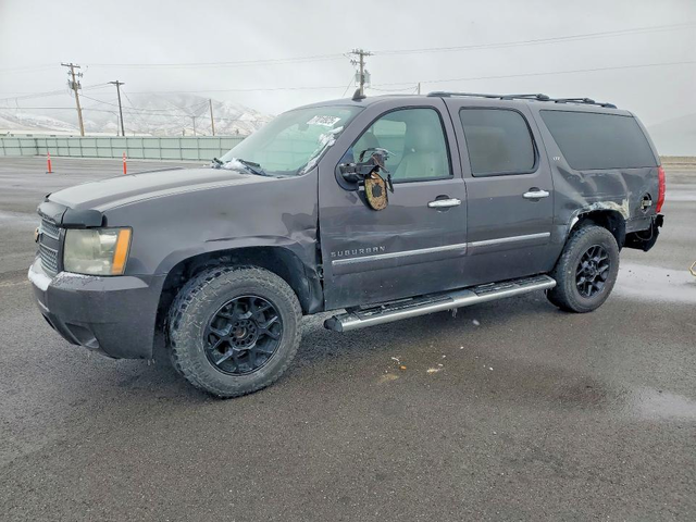 Chevrolet Suburban 5.3L 8 4x4 w/Rear Wheel Drv - автомобили, коли, обяви за нови и употребявани 0