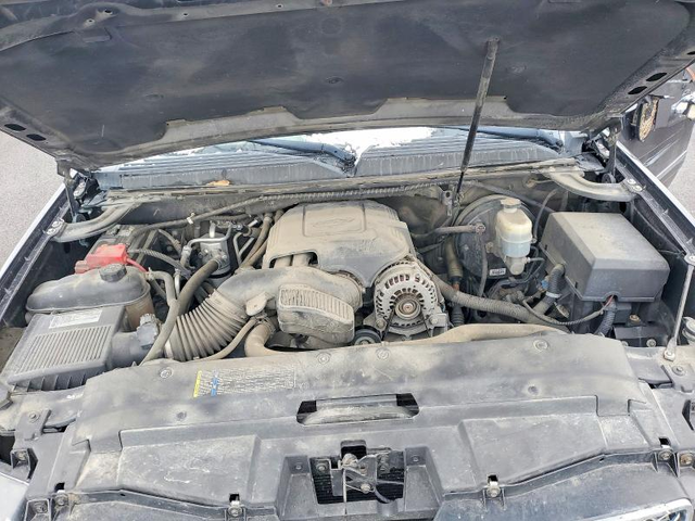 Chevrolet Suburban 5.3L 8 4x4 w/Rear Wheel Drv - автомобили, коли, обяви за нови и употребявани 10