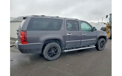 chevrolet-suburban-5-3l-8-4x4-w-rear-wheel-drv - 2