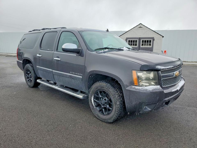 Chevrolet Suburban 5.3L 8 4x4 w/Rear Wheel Drv - автомобили, коли, обяви за нови и употребявани 3