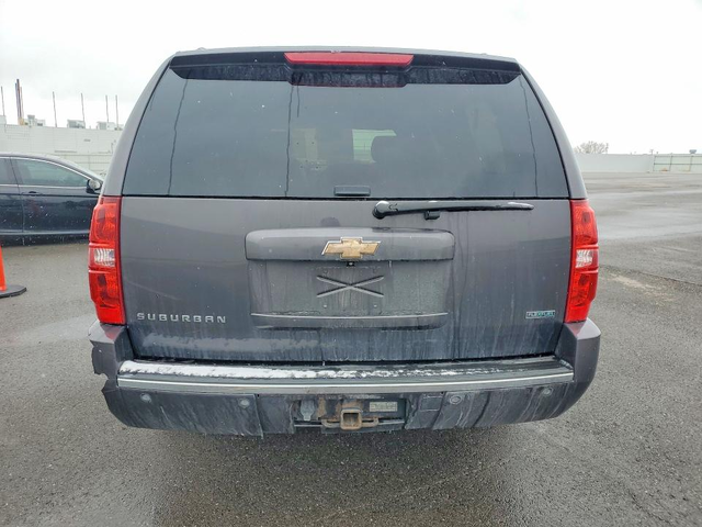 Chevrolet Suburban 5.3L 8 4x4 w/Rear Wheel Drv - автомобили, коли, обяви за нови и употребявани 4
