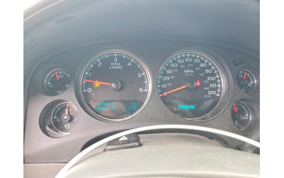 Chevrolet Suburban 5.3L 8 4x4 w/Rear Wheel Drv - автомобили, коли, обяви за нови и употребявани 7